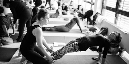 Yogakurs - Weitere Angebote: Yogalehrer Fortbildungen - Inner Flow Yoga