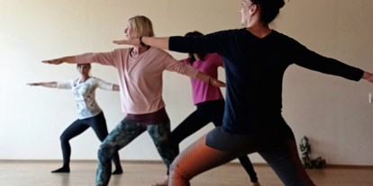Yoga course - Art der Yogakurse: Offene Kurse (Einstieg jederzeit möglich) - Ruhrgebiet - Yoga in Wuppertal - Yoga in Wuppertal,  Hatha Yoga Vinyasa, Yin Yoga, Faszien Yoga Ute Sondermann