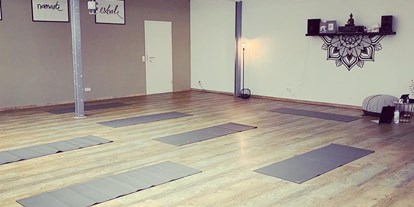 Yogakurs - Art der Yogakurse: Offene Kurse (Einstieg jederzeit möglich) - Basel (Basel) - Mimi Fahr Yogaloft YOmimiGA Yoga by Mimi