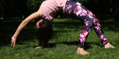 Yogakurs - Yogastil: Ashtanga Yoga - Österreich - Wild Thing Pose - Yordanka Naydenova