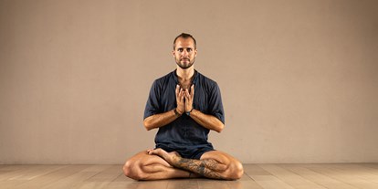 Yogakurs - Zertifizierung: andere Zertifizierung - Bern - Lars Ekm Yoga