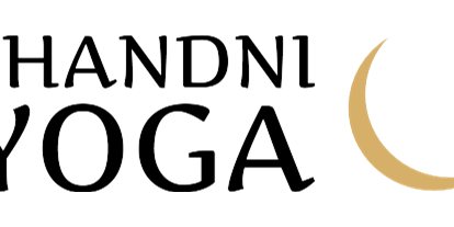 Yogakurs - geeignet für: Dickere Menschen - Region Schwaben - Logo - Sarah Chandni Andrä