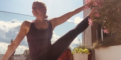 Yoga course - Kurse für bestimmte Zielgruppen: Yoga für Refugees - Kristin Peschutter - Womensflow