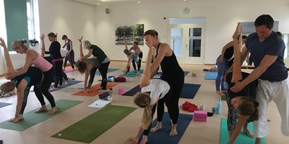 Yogakurs - Erreichbarkeit: gut mit der Bahn - SPANDA Education