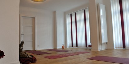 Yogakurs - Ambiente: Kleine Räumlichkeiten - Hamburg - Das Yoga Studio im Lattenkamp 13 - Yoga Heilpraxis