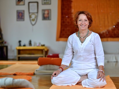 Yogakurs - spezielle Yogaangebote: Yogatherapie - Yoga-Schule Kärnten, Karin Steiger, Klagenfurt - Hatha Yoga Kurse Klagenfurt live und online gestreamt