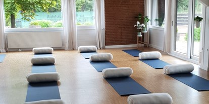 Yogakurs - vorhandenes Yogazubehör: Sitz- / Meditationskissen - Lüneburger Heide - Flow Buchholz - Yoga, Prana-Heilung & Selbstentfaltung