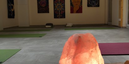 Yogakurs - vorhandenes Yogazubehör: Decken - Leinefelde - Yoga und Qigong mit Judith Mueller 