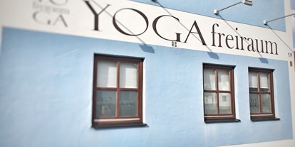 Yogakurs - Art der Yogakurse: Geschlossene Kurse (kein späterer Einstieg möglich) - Ingolstadt Altstadt Südwest - YOGA freiraum Aussenansicht - YOGA freiraum