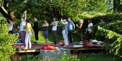 Yogakurs - Erreichbarkeit: gut mit der Bahn - Allgäu / Bayerisch Schwaben - Yoga im Garten mit Shankari - Yoga Vidya Oberreute