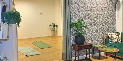 Yogakurs - Ambiente: Kleine Räumlichkeiten - München Schwabing-Freimann - Vinyasa Yoga 11.01.-15.02. das kleine paradies für schwangere, mamas & babys