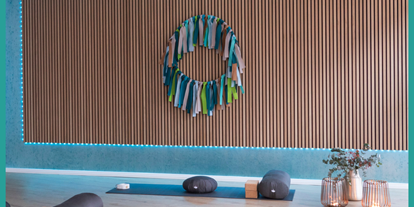 Yogakurs - Ausstattung: kostenloses WLAN - Binnenland - Der moderne Raum bietet Platz für max. 15 Personen und ist vollständig für Yoga und bei Bedarf Pilates ausgestattet.
 - BEACTIVE STUDIO