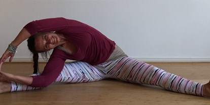 Yogakurs - spezielle Yogaangebote: Yogatherapie - Bremen-Stadt - Hatha-Vinyasa-Yoga und Yin-Yoga