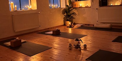 Yoga course - Zertifizierung: andere Zertifizierung - Yoga & Eventraum - Soul Yoga Köln Mülheim - Spirit.Moon.Yoga