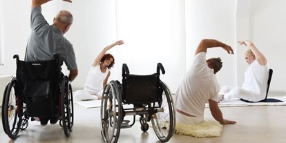 Yogakurs - Inhalte für Zielgruppen: Barrierefreies Yoga - Baden-Württemberg - ONLINE Fortbildung – Kundalini Yoga für Menschen mit körperlicher Behinderung