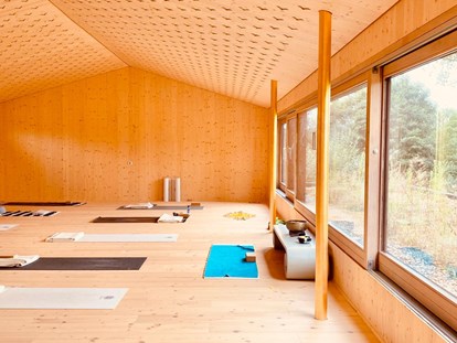 Yogakurs - vorhandenes Yogazubehör: Yogagurte - yoga-shala-workshop
 - 200h Multi-Style Yogalehrer Ausbildung