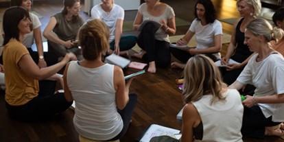 Yogakurs - spezielle Yogaangebote: Yogatherapie - Straubing - Yogaschule Straubing