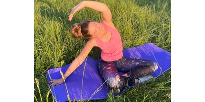 Yogakurs - Art der Yogakurse: Geschlossene Kurse (kein späterer Einstieg möglich) - Ruhrgebiet - Präventionskurse in Dortmund und Online (ortsunabhängig)