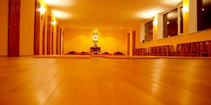 Yogakurs - Kurssprache: Englisch - Dortmund - Qigong, Taiji, Yoga-Studio - Tao Institut - Dortmund Brackel