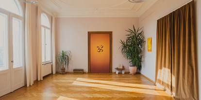 Yogakurs - Mitglied im Yoga-Verband: BYV (Der Berufsverband der Yoga Vidya Lehrer/innen) - Sächsische Schweiz - Yogahaus Dresden