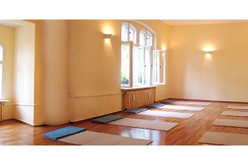 Yoga: Seminarraum 2 - Weg der Mitte Gesundheits- und Ausbildungszentrum