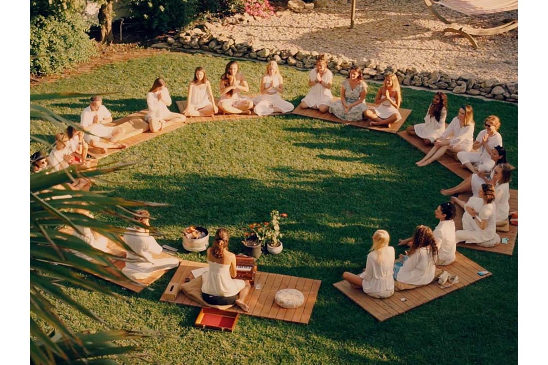 Yogaevent: Yoga Retreat Griechenland 2023 Korfu - Yoga & Meditation Retreat Griechenland - Ground and Nourish