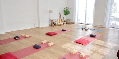 Yogakurs - Weitere Angebote: Retreats/ Yoga Reisen - Aachen - Yoga und Meditation in Aachen