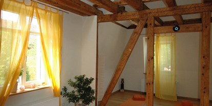 Yogakurs - Kurssprache: Deutsch - Waldkirch (Emmendingen) - Yoga-Raum - Yoga für Körper und Geist