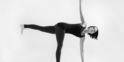 Yogakurs - Yogastil: Iyengar Yoga - München Maxvorstadt - Parivritta Ardha Chandrasana - one of my favorites - Birgit Meißner Isaryoga