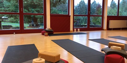 Yogakurs - Art der Yogakurse: Offene Yogastunden - Niederrhein - Yogaraum  - Zeit für Yoga Cronenberg
