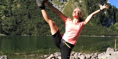Yoga course - vorhandenes Yogazubehör: Decken - Yoga ist pure Lebensfreude - Tanja Held-Billhofer / Source of Energy Yoga