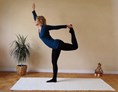 Yoga: Der Tänzer - Natarajasana
Stärkt den Gleichgewichtssinn, kräftig die Beinmuskulatur, öffnet Brustkorb und Hüften. - Anja Bornholdt - Yoga in Germersheim