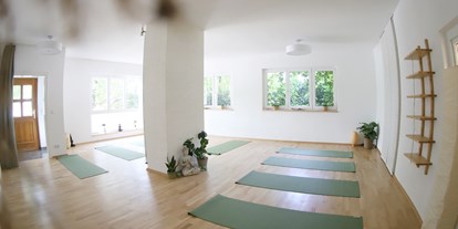 Yogakurs - vorhandenes Yogazubehör: Yogagurte - Ingolstadt Altstadt Südwest - Nadjas Yogastube