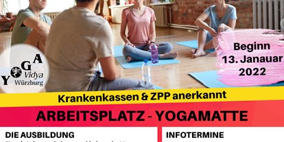 Yogakurs - vorhandenes Yogazubehör: Meditationshocker - Flyer Ausbildung - 2-jährige Yogalehrer-Ausbildung (w,m,d) 2022
