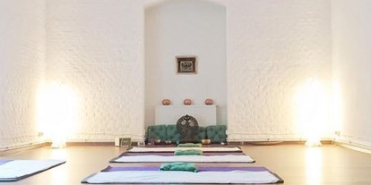 Yoga course - Yogastil: Hatha Yoga - Austria - Yoga Rendezvous im Herzen von Linz! ♡ - YOGA Rendezvous