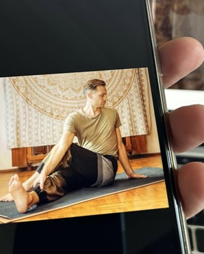 Video analysis of your yoga practice  - FindeDeinYoga.org